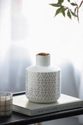 Round White/Gold Vase