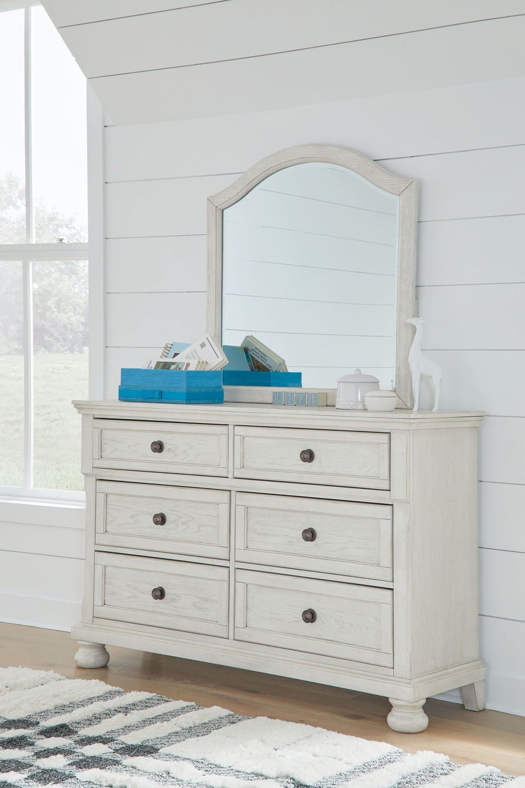 Robbinsdale - Dresser, Mirror - Youth - Antique White-1