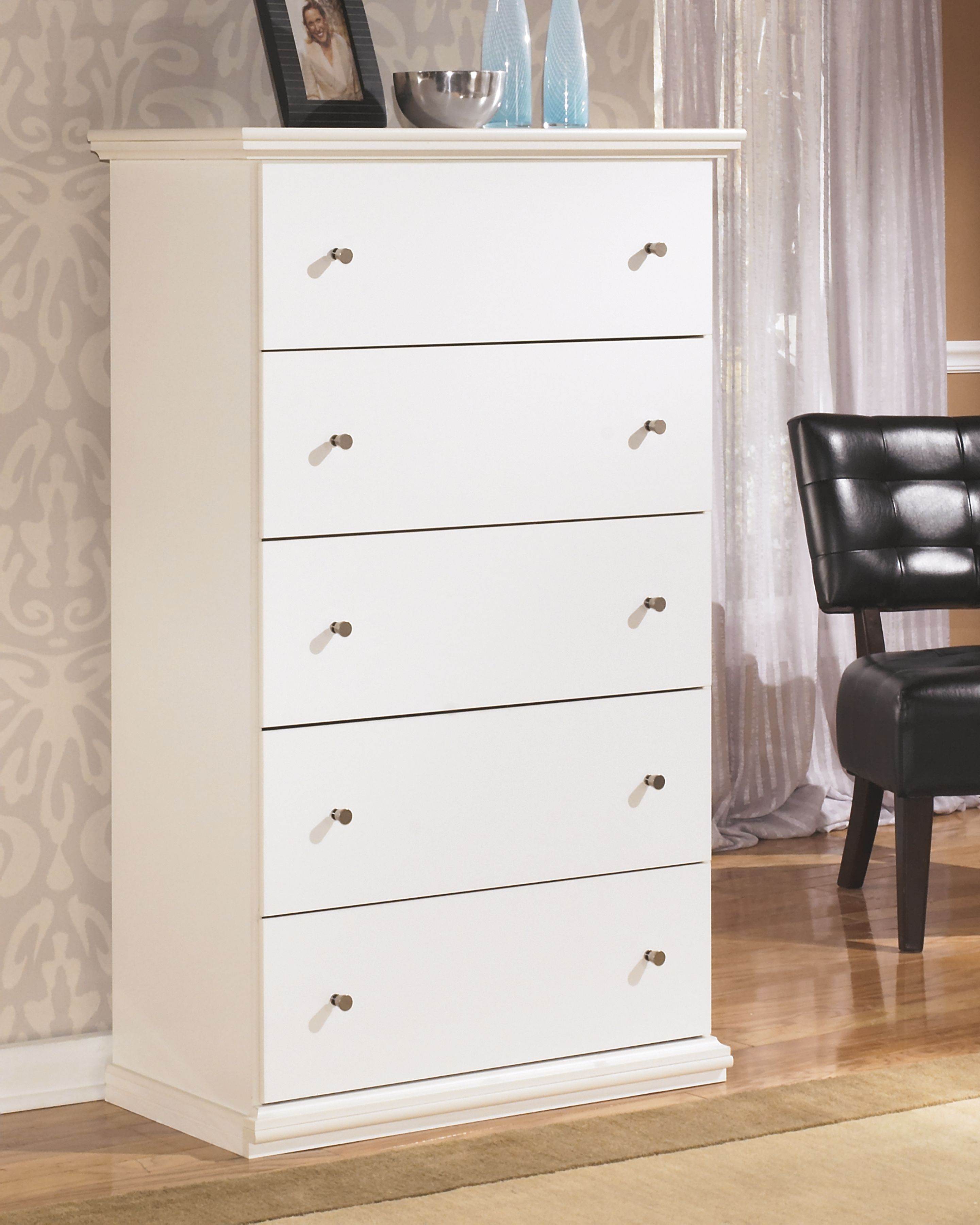 Bostwick Shoals - Five Drawer Chest - White-1