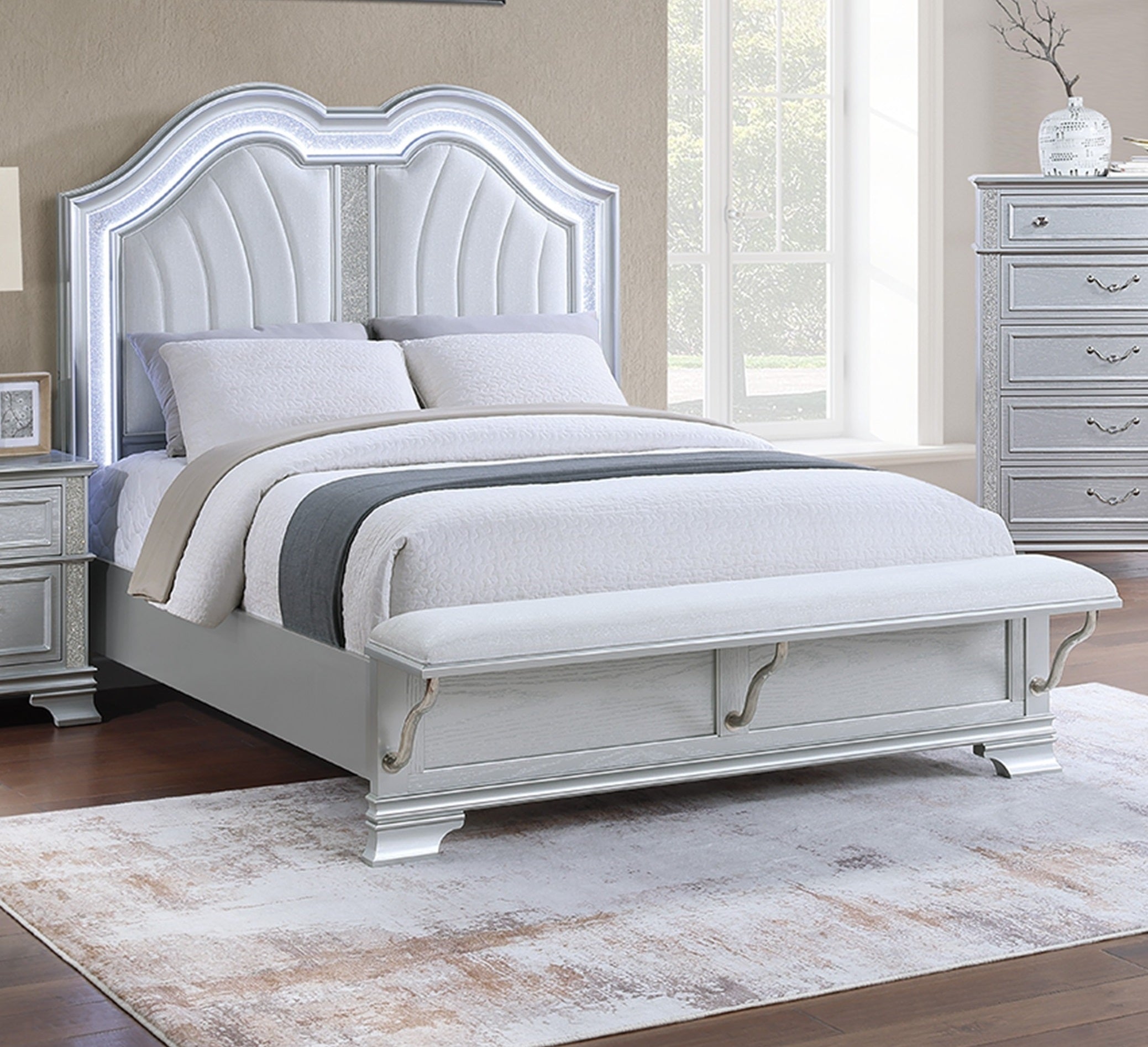 Contemporary Elegant Queen Size Bed w Built-in Footboard Bench Upholstered HB USB 1pc Bed Gray Finish