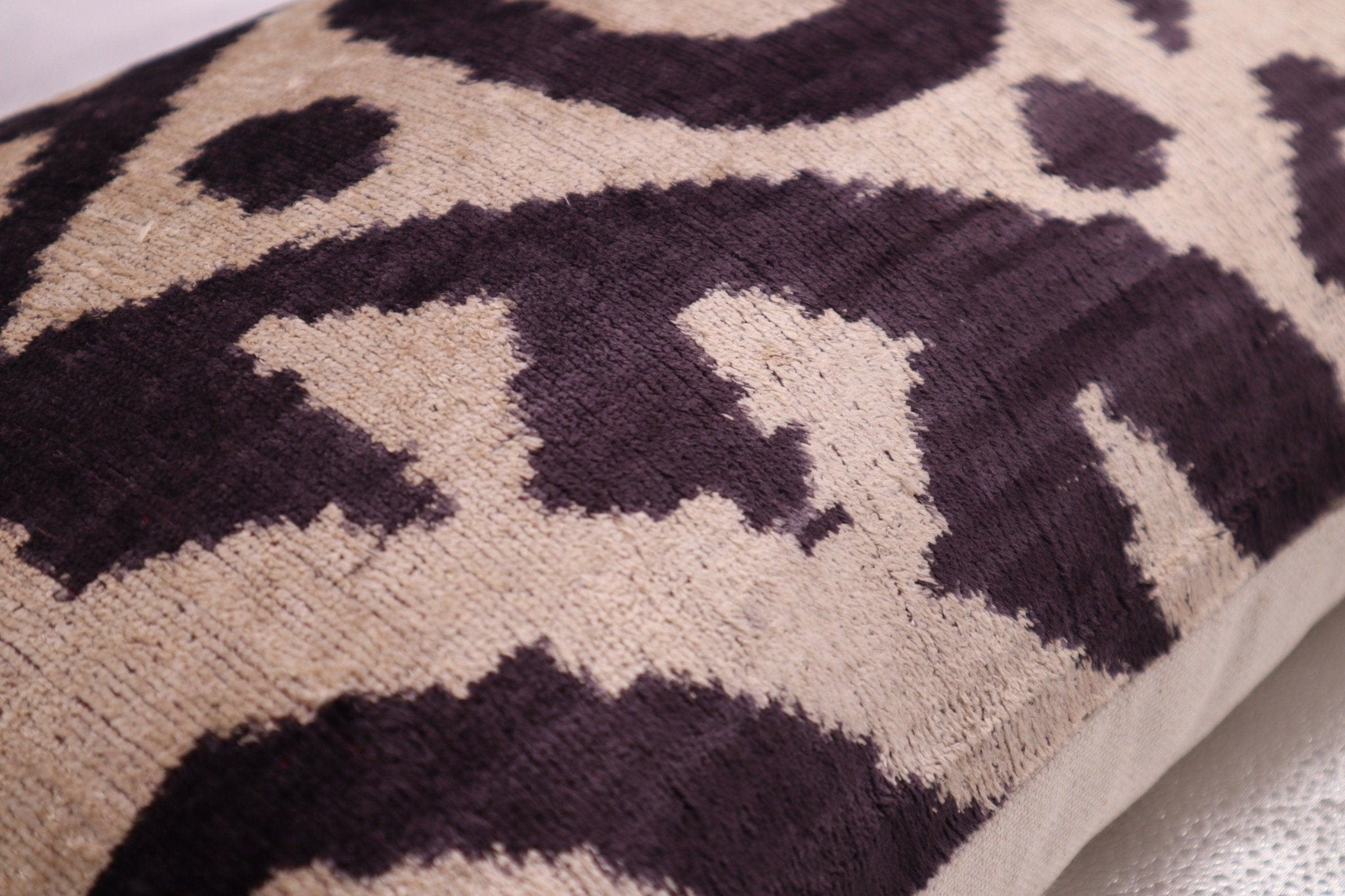 Canvello Handmade Decorative Black White Down Feather Pillow - 16"X24"