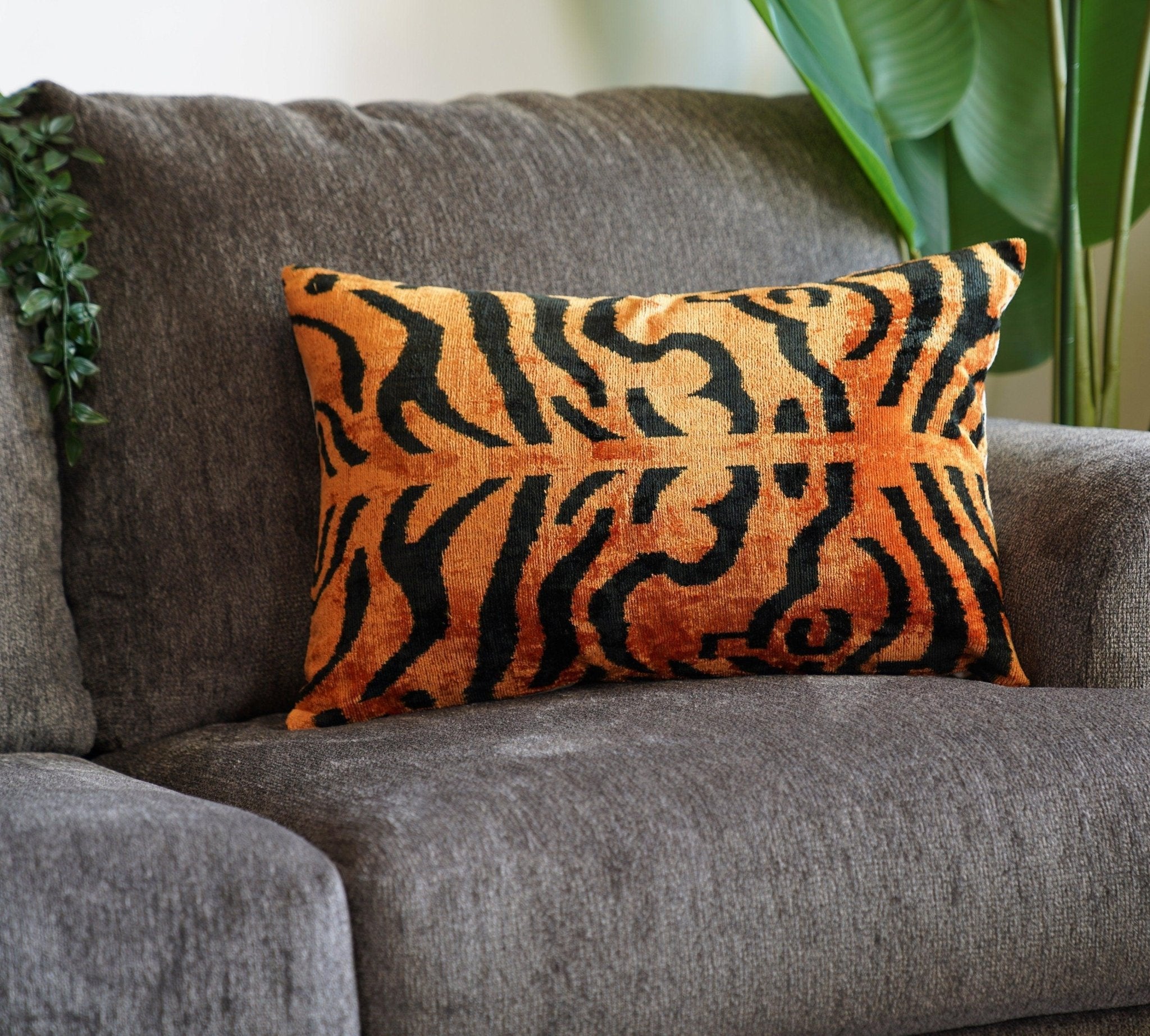 Canvello Handmade Tiger Print Velvet Throw Pillow with Down Insert - 16X24 in