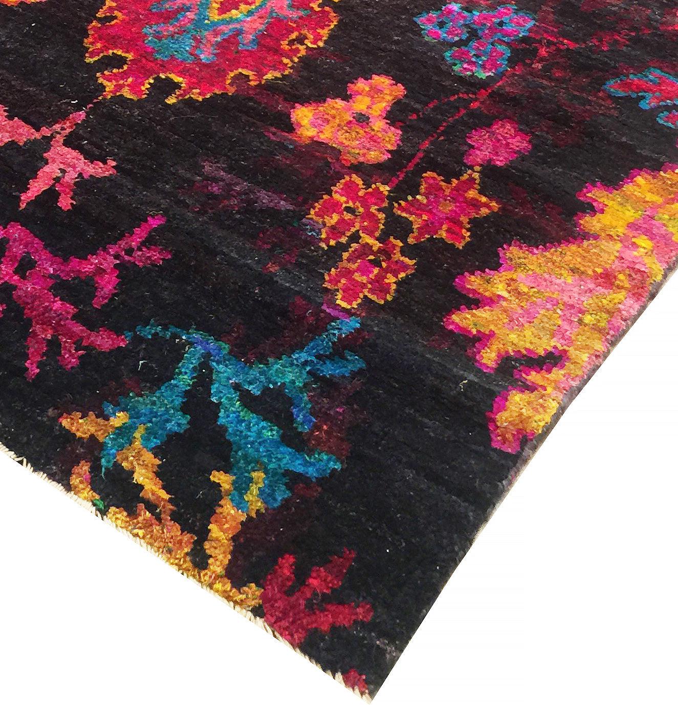 Canvello Modern Ikat Design Hand-Knotted Sari Silk Area Rug- 6'7" X 7'11"