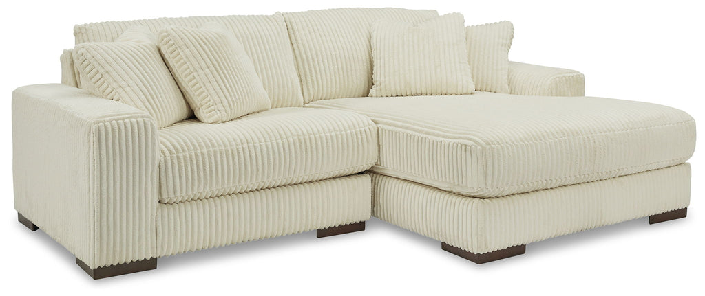 Lindyn Sectional